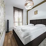 Comfort Batorego شقة