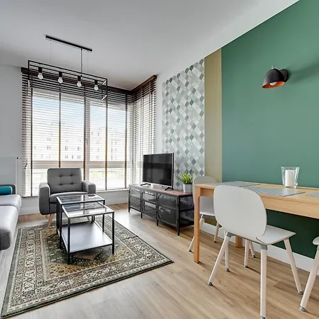 Comfort Batorego 公寓 *