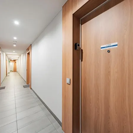 Comfort Batorego 公寓 *